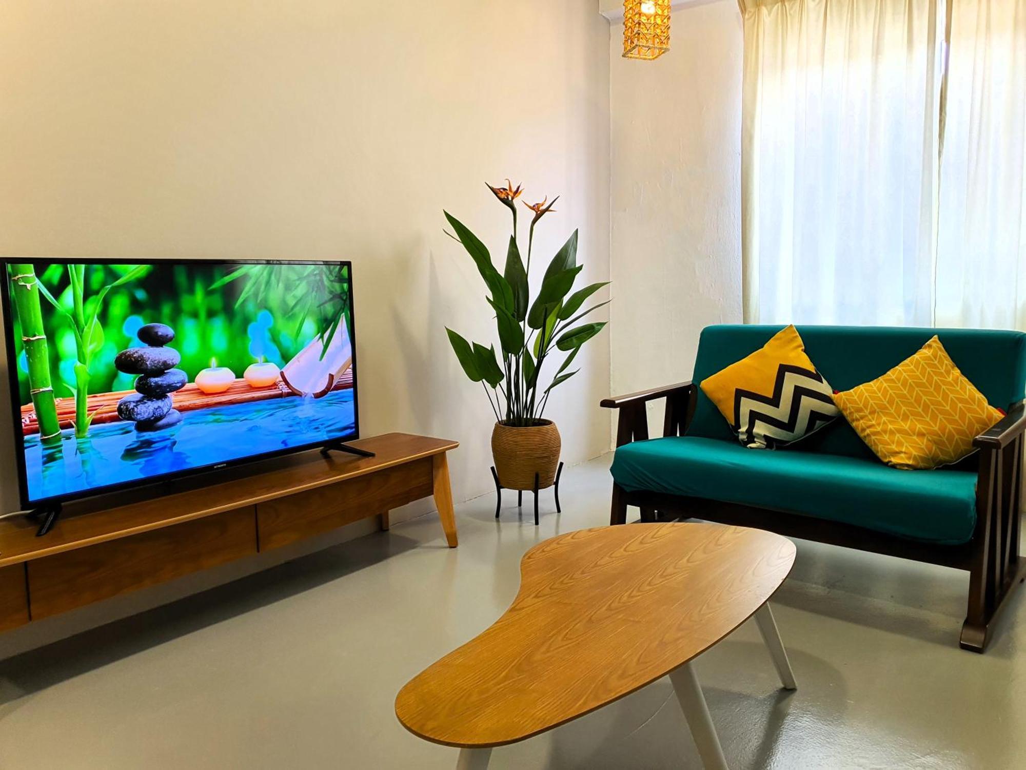 "Cloth Art Homestay" 4 Min Walk To Car Free Zone By Shine Stay Малакка Экстерьер фото